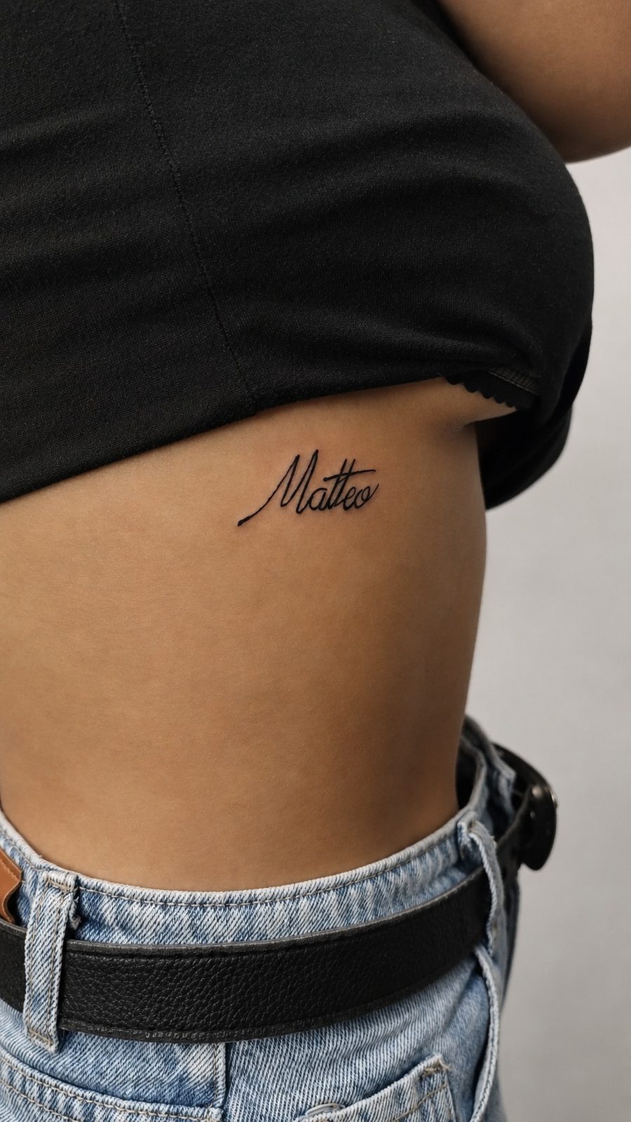 Tatuaje blackwork botánico — pieza 06