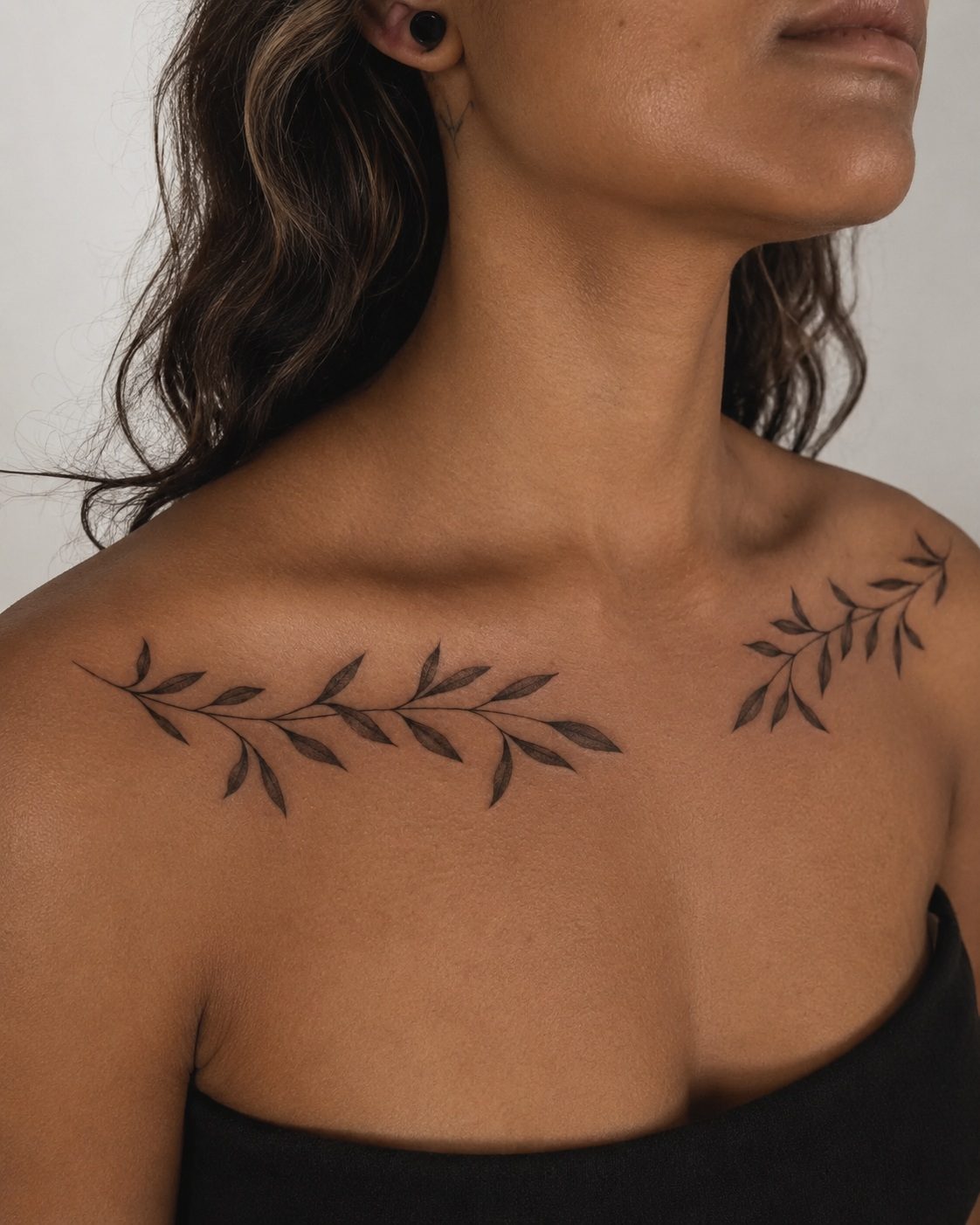 Tatuaje blackwork botánico — pieza 14