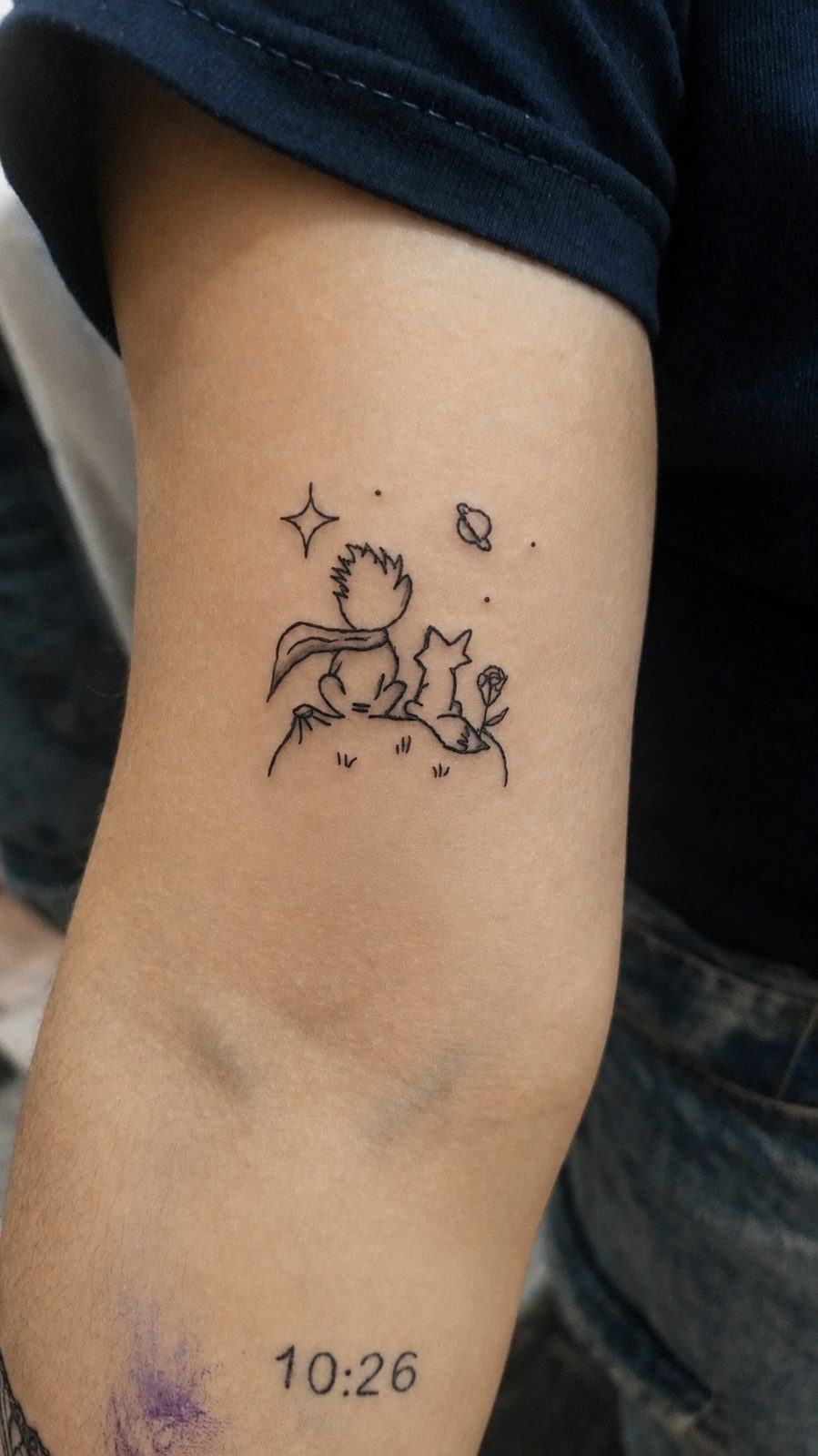 Tatuaje blackwork botánico — pieza 17
