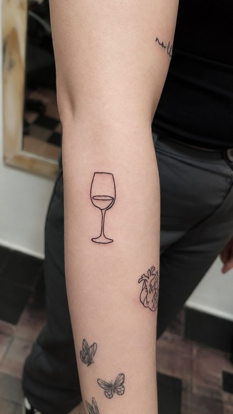 Tatuaje blackwork botánico — pieza 27